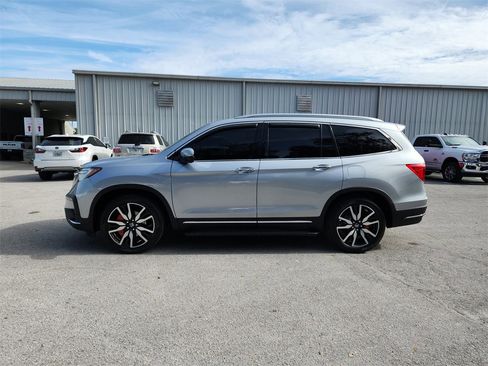 Used 2019 Honda Pilot Touring image 6