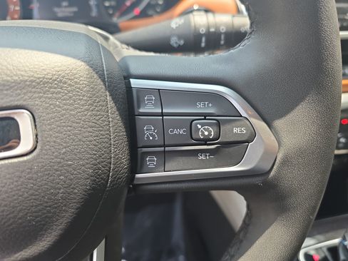 Used 2024 Jeep Compass Limited AWD/4WD image 17