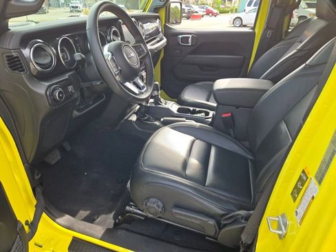 Used 2023 Jeep Wrangler Unlimited Rubicon 392 w/ Trailer Tow Package AWD/4WD image 27