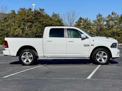 Used 2015 RAM 1500 Sport w/ Convenience Group image 9