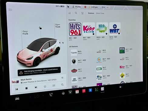 Used 2021 Tesla Model Y Long Range AWD/4WD image 19