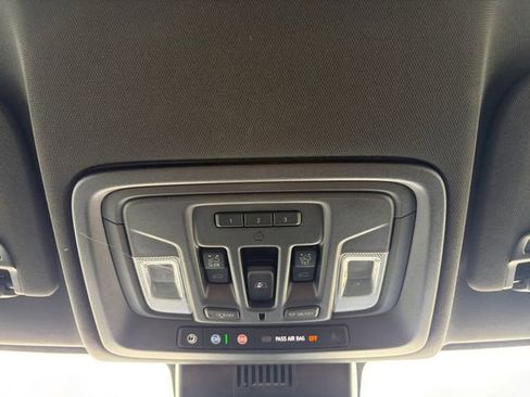 Used 2022 GMC Sierra 1500 AT4 w/ AT4 Premium Package image 12