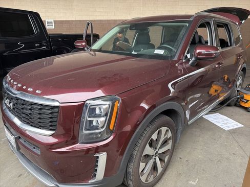 Used 2022 Kia Telluride EX w/ EX Premium Package image 2