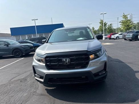 Used 2024 Honda Ridgeline Sport image 2