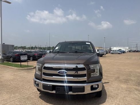 Used 2015 Ford F150 Lariat w/ Equipment Group 502A Luxury RWD image 5