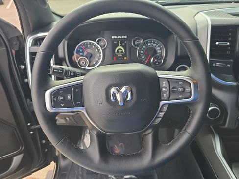 Used 2025 RAM 1500 Big Horn AWD/4WD image 29