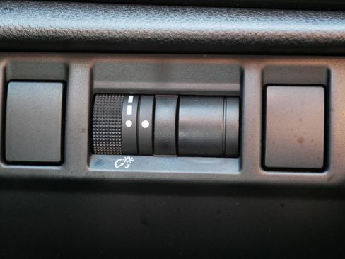 Used 2024 Subaru Crosstrek 2.0i AWD/4WD image 26