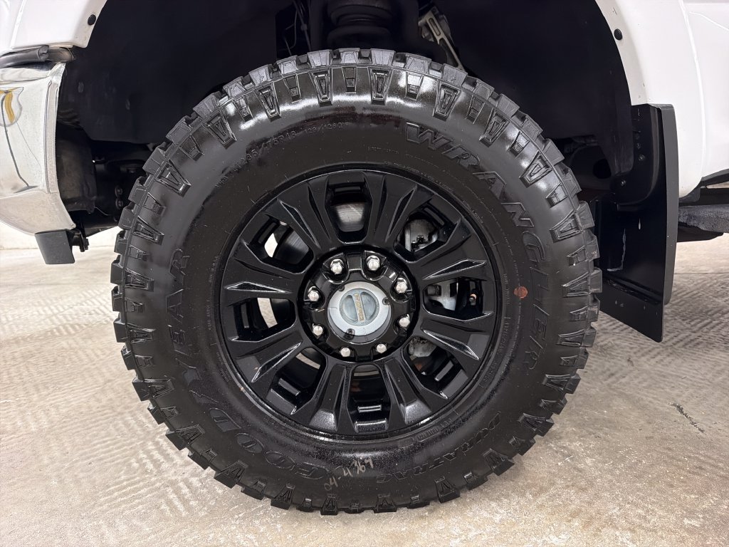 Used 2022 Ford F250 Lariat w/ Tremor Off-Road Package AWD/4WD image 11