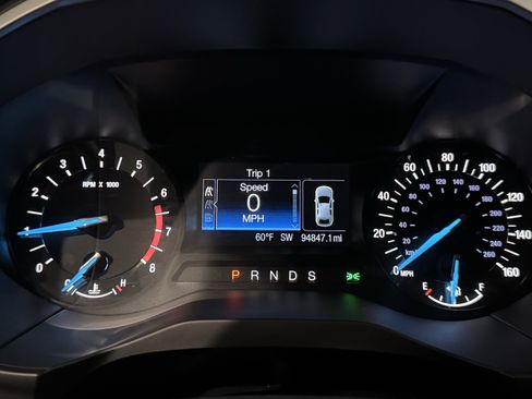 Used 2018 Ford Edge SEL image 21