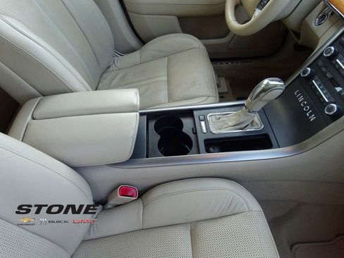 Used 2010 Lincoln MKS EcoBoost image 18