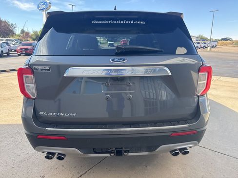 Used 2021 Ford Explorer Platinum image 3