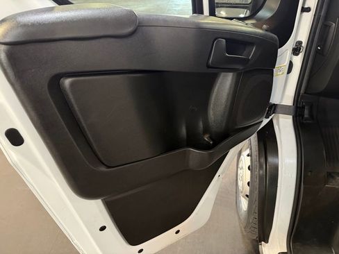 Used 2023 RAM ProMaster 2500 w/ Convenience Group image 21