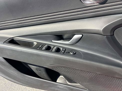 Certified 2023 Hyundai Elantra SEL w/ Convenience Package FWD image 14