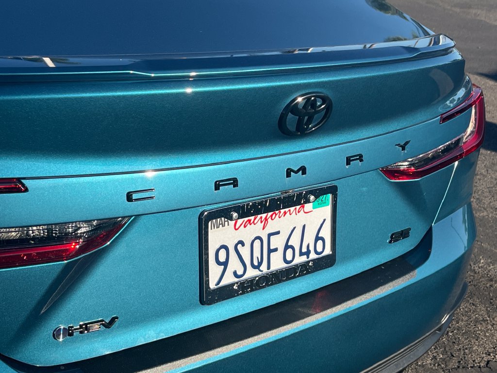 Used 2025 Toyota Camry SE w/ Convenience Package FWD image 43