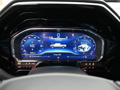 Used 2023 Chevrolet Silverado 1500 ZR2 w/ Technology Package image 19