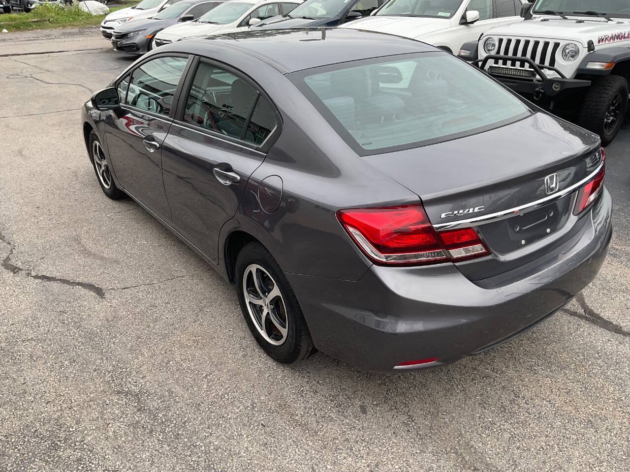 Used 2015 Honda Civic SE image 9
