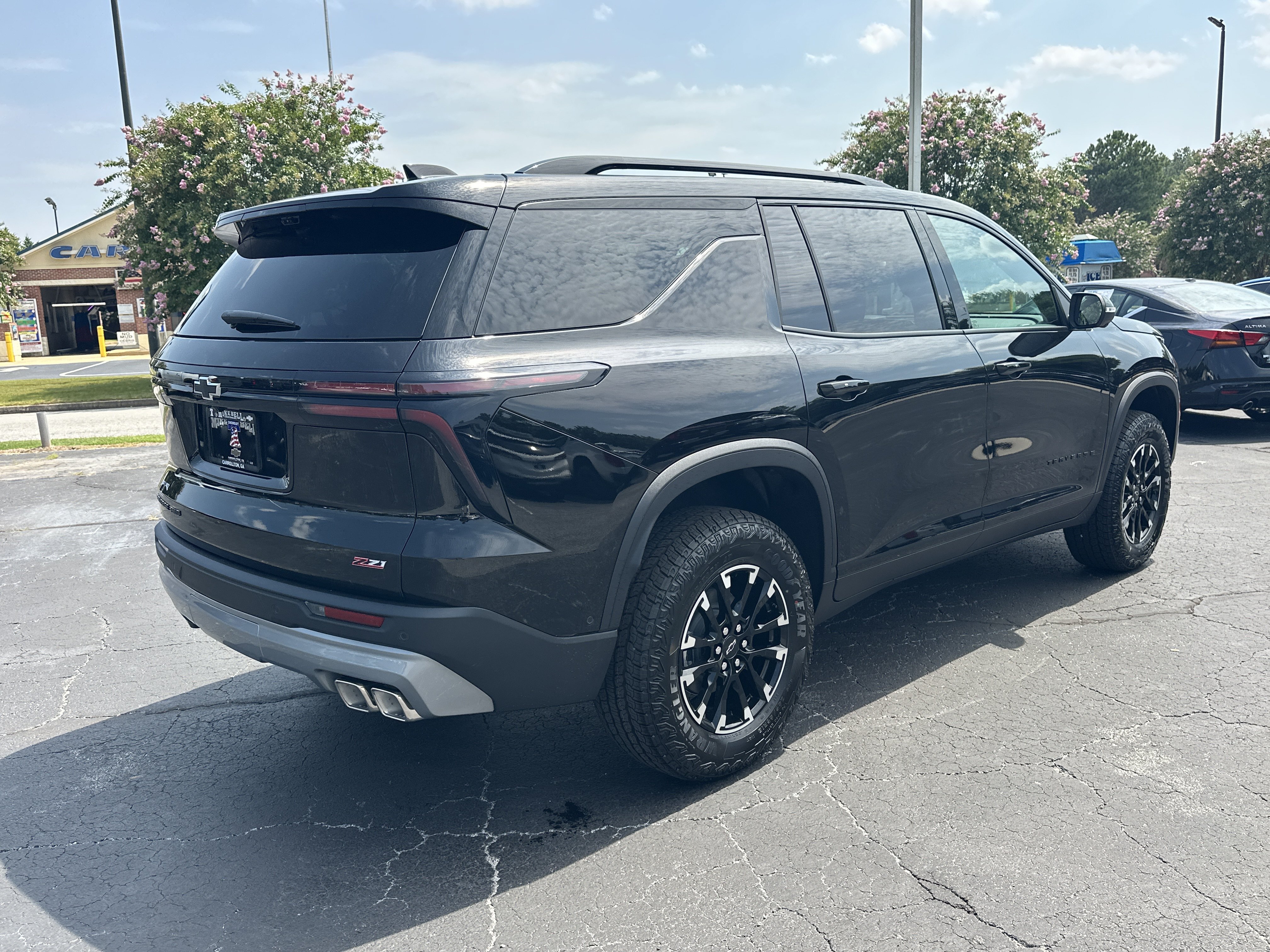New 2026 Chevrolet Traverse Z71 w/ Enhanced Driving Package AWD/4WD image 9