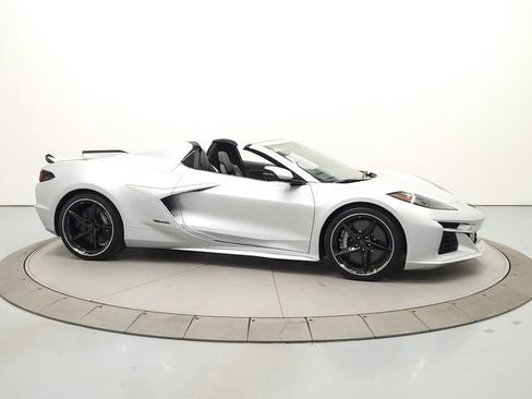 New 2026 Chevrolet Corvette E-Ray w/ ZER Performance Package AWD/4WD image 8
