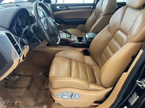 Used 2012 Porsche Cayenne Turbo AWD/4WD image 9