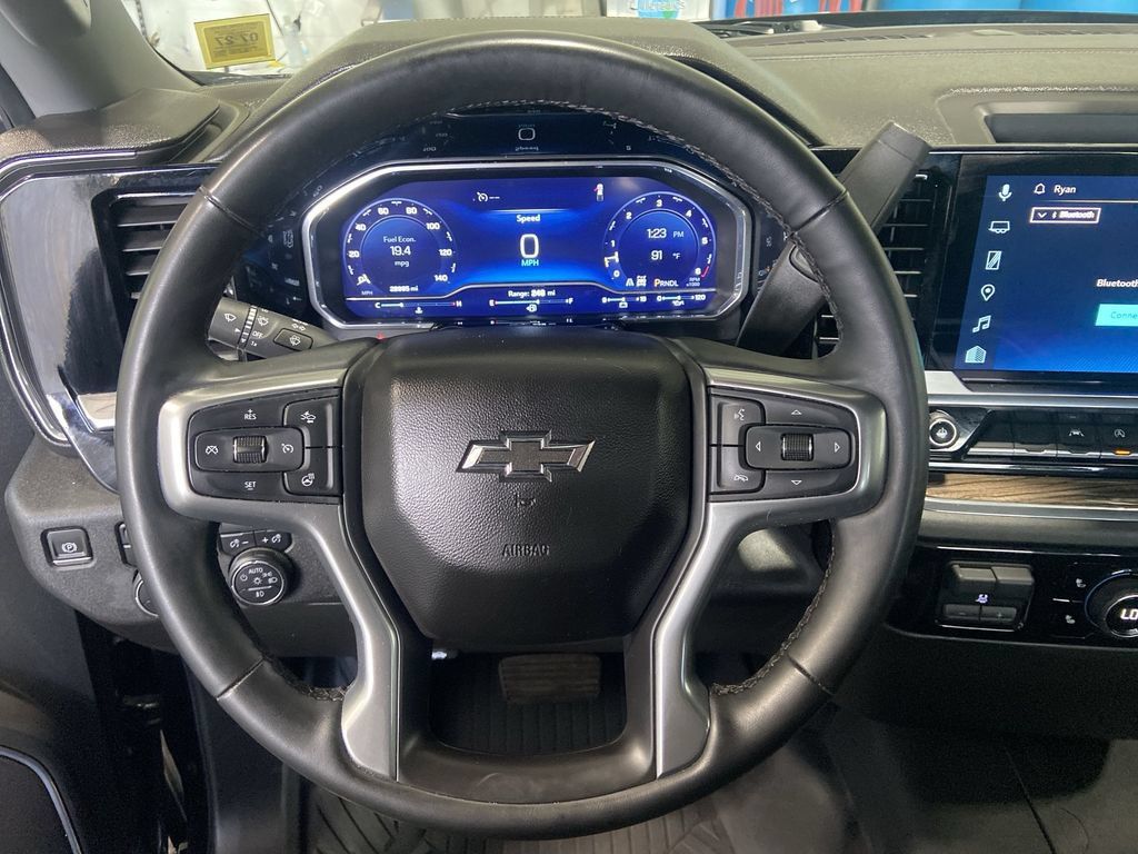 Certified 2023 Chevrolet Silverado 1500 RST w/ Z71 Off-Road Package AWD/4WD image 11