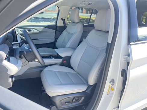 New 2026 Ford Explorer Active w/ Active Comfort Package RWD image 14
