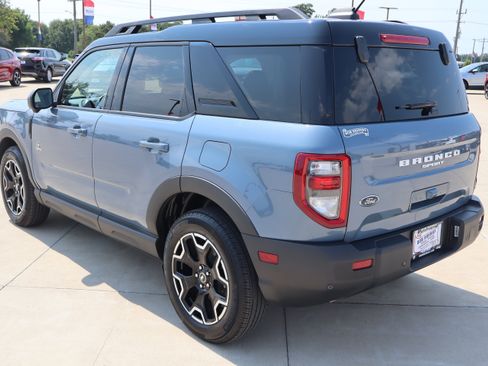 Used 2025 Ford Bronco Sport Outer Banks w/ Outer Banks Tech Package+ AWD/4WD image 7
