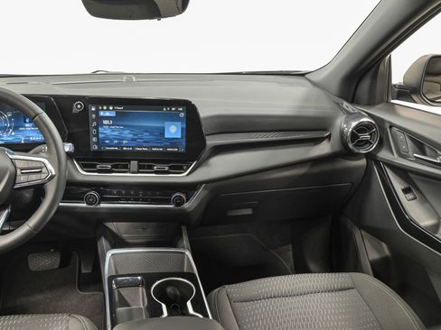 Used 2025 Chevrolet Equinox LT w/ Safety and Technology Package FWD image 28
