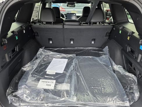 New 2026 Subaru Outback Limited image 17