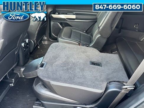 Used 2023 Ford Explorer Limited AWD/4WD image 15