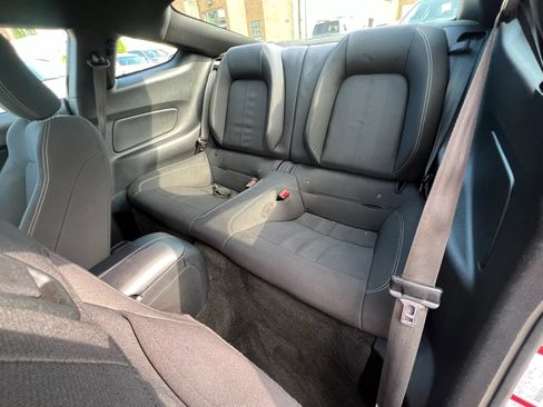 Used 2018 Ford Mustang Coupe RWD image 24