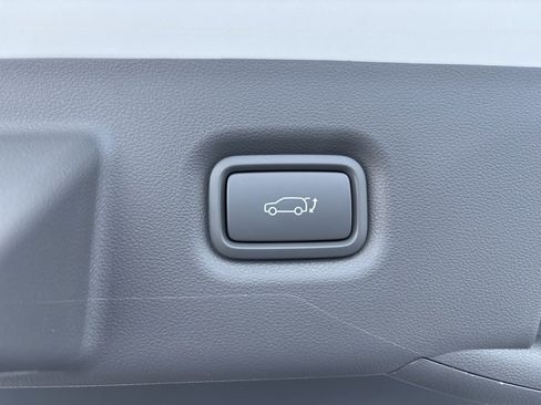 New 2025 Hyundai Ioniq 5 SEL image 8