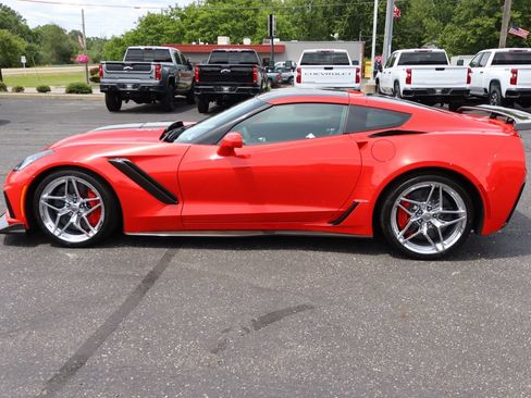 Used 2019 Chevrolet Corvette ZR1 RWD image 25