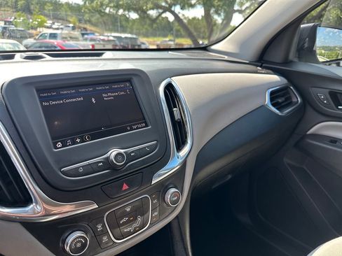 Used 2020 Chevrolet Equinox LS w/ LS Convenience Package FWD image 23