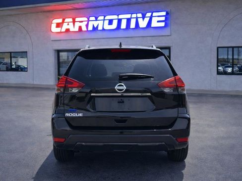 Used 2018 Nissan Rogue SV image 6