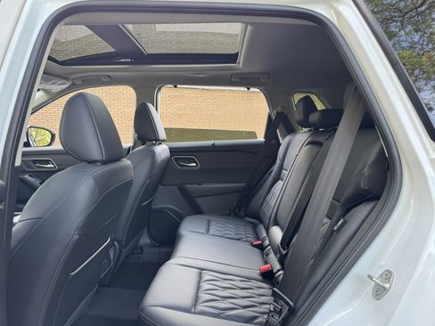 New 2026 Nissan Rogue Platinum AWD/4WD image 27