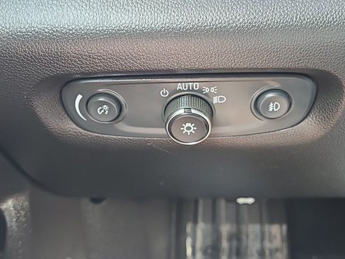 Used 2020 Chevrolet Traverse Premier AWD/4WD image 23