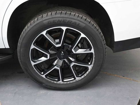 Used 2023 Chevrolet Tahoe RST AWD/4WD image 5