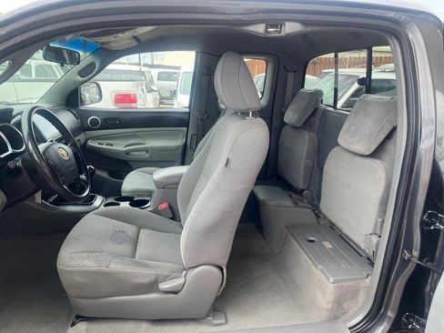 Used 2010 Toyota Tacoma 4x4 Access Cab w/ Convenience Pkg image 8