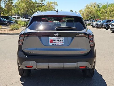 Certified 2026 Nissan Kicks SR FWD image 8