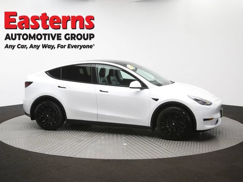Used 2021 Tesla Model Y Long Range AWD/4WD image 41