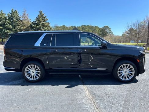 Used 2024 Cadillac Escalade ESV Premium Luxury image 27