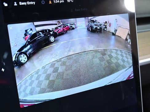 Used 2021 Tesla Model 3 Standard Range Plus image 15