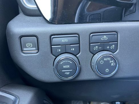 Used 2023 Chevrolet Silverado 1500 LT AWD/4WD image 35