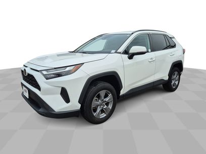 Used 2022 Toyota RAV4 XLE w/ Carpet Mat Package (TMS)