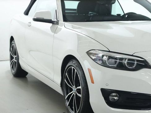 Used 2020 BMW 230i xDrive Convertible AWD/4WD image 8