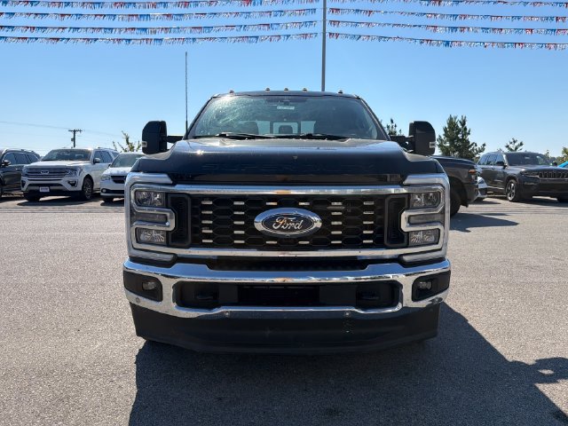 Used 2023 Ford F350 Lariat w/ Lariat Ultimate Package AWD/4WD image 2