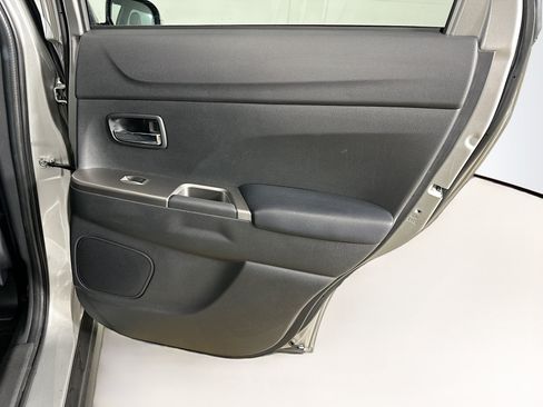 Used 2025 Mitsubishi Outlander Sport SE AWD/4WD image 28