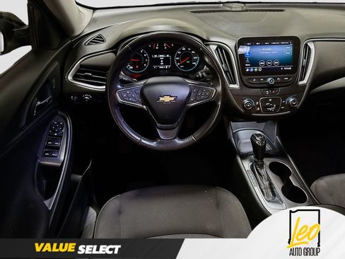 Used 2020 Chevrolet Malibu RS FWD image 22