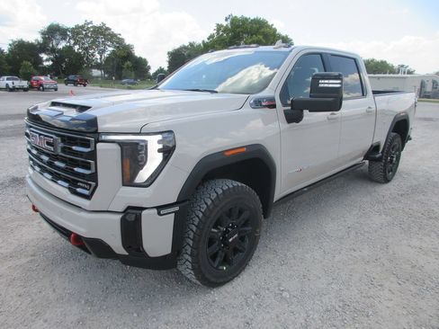 New 2026 GMC Sierra 2500 AT4 w/ AT4 Premium Plus Package AWD/4WD image 10