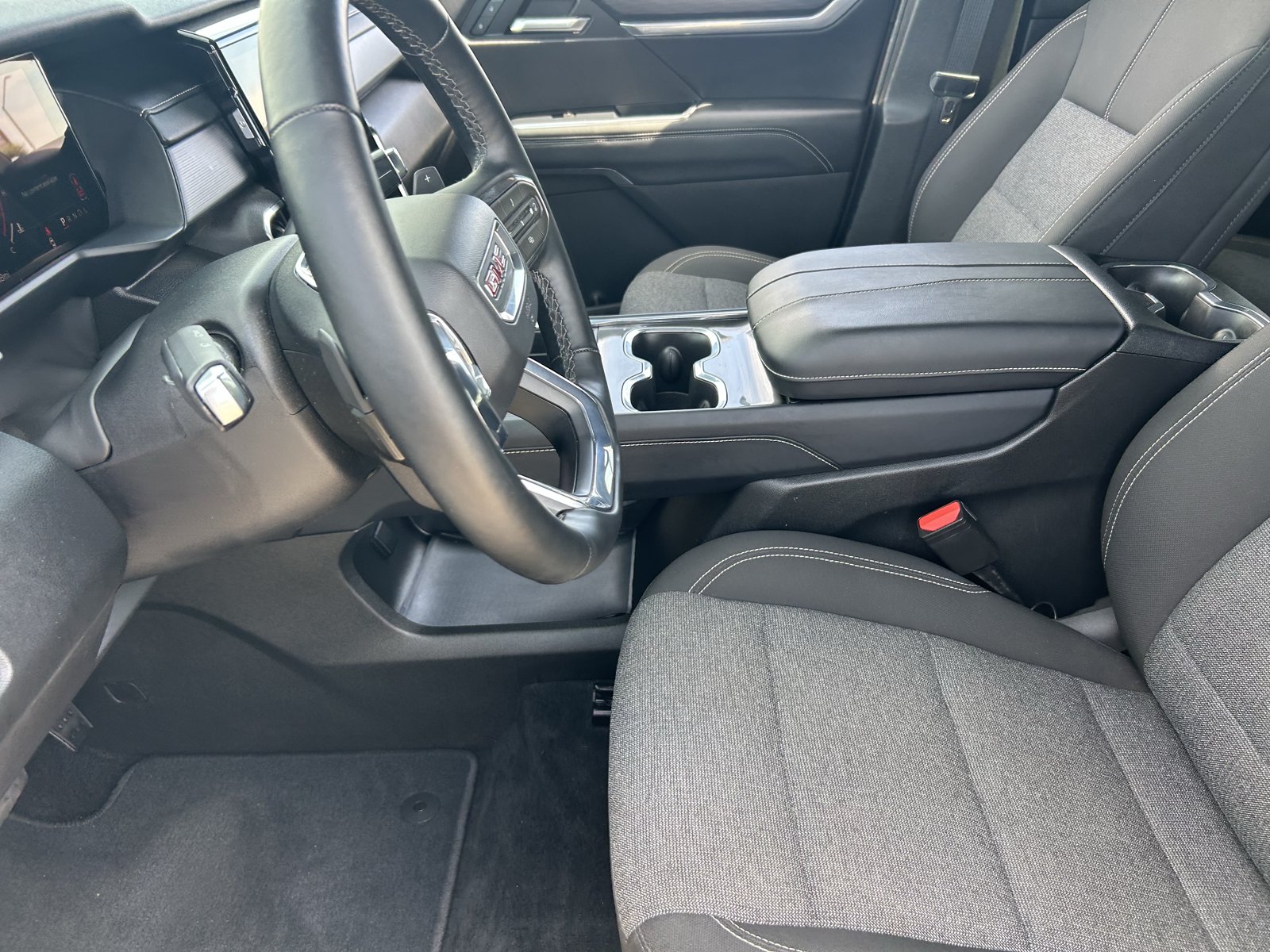 Certified 2026 GMC Acadia Elevation FWD image 26